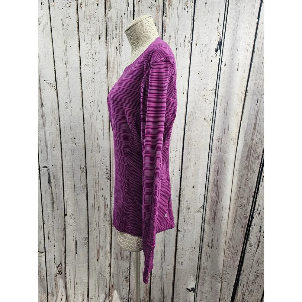 Lululemon Athletica Long Sleeve Striped Athletic Top Thumbholes Zip Pocket Sz 10